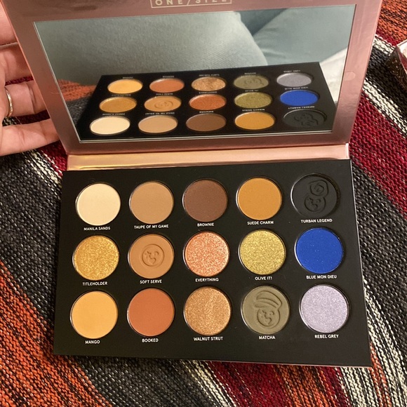 Highlight & Eye Shadow Duo - Picture 2 of 5